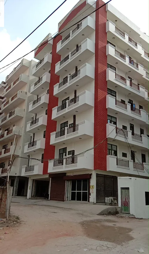 Spacious 2 & 3 BHK Apartments in Palm Valley, Bishrakh, Noida Extension